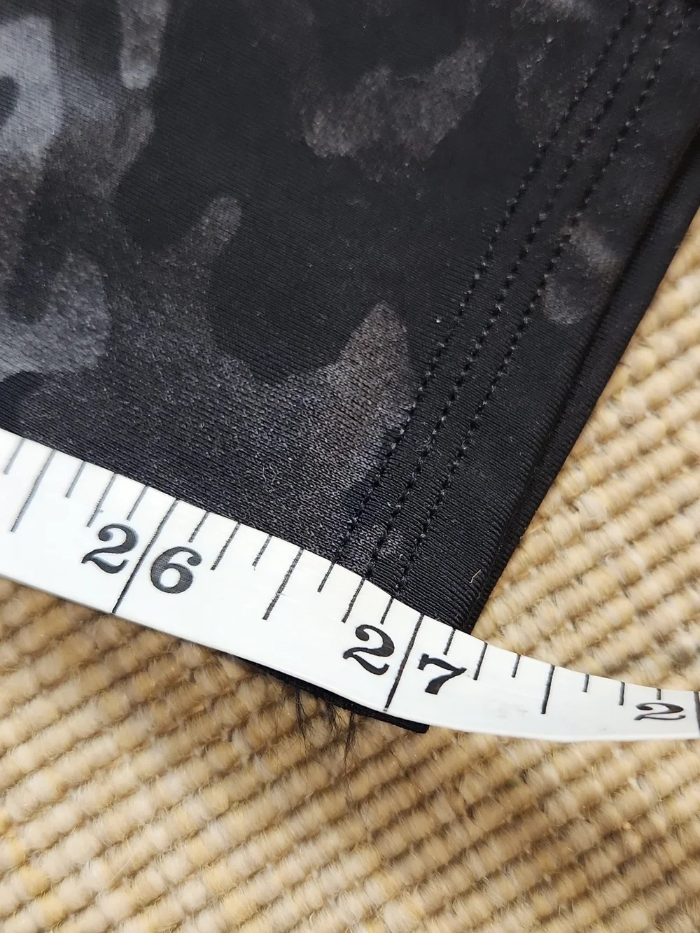 Spanx Black Camo Leggings M - Picture 11 of 11